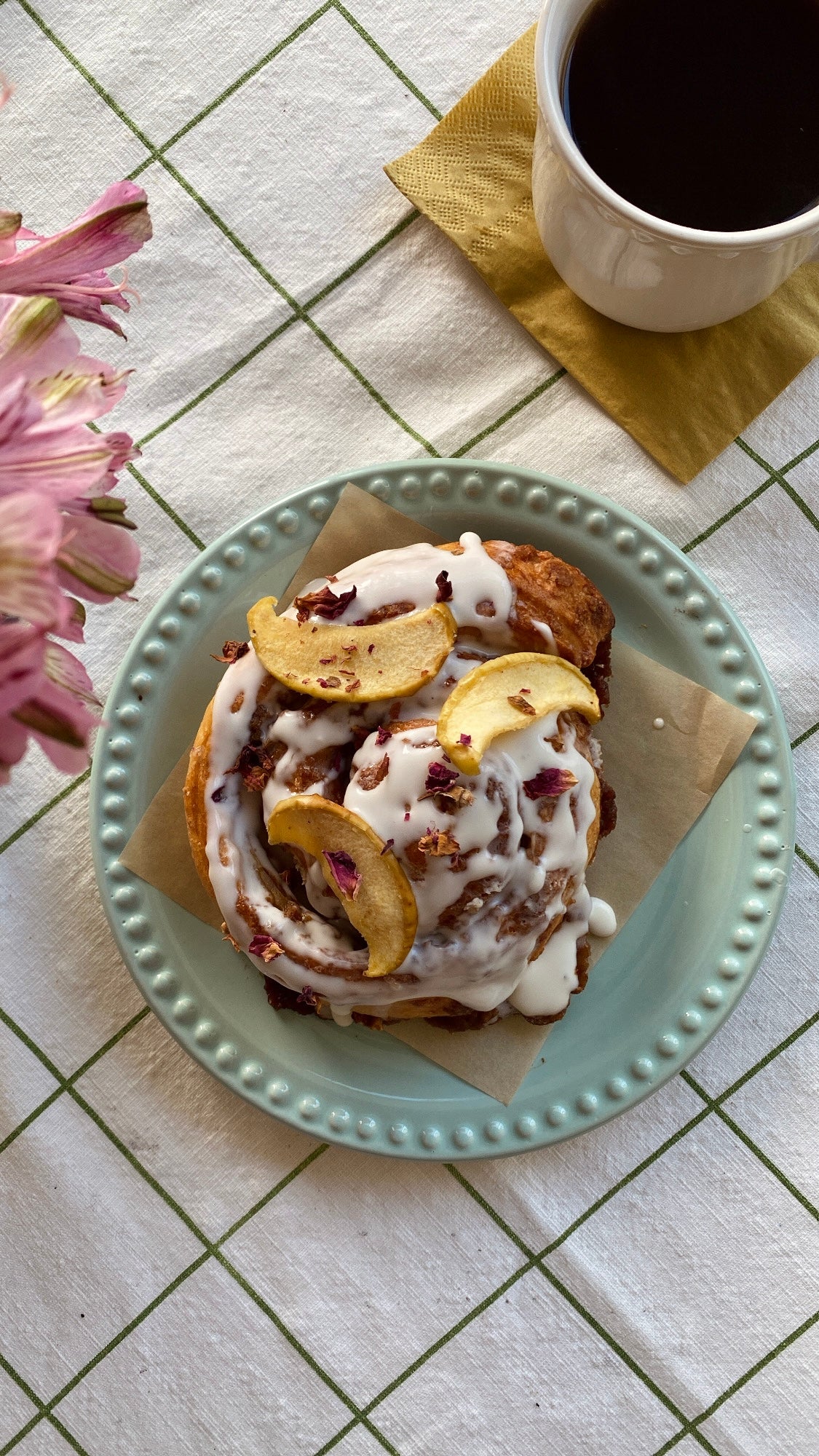 Rol de Canela con Manzana
