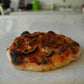 Pizza de Pepperoni con Chile Poblano Rostizado